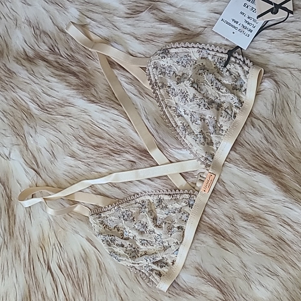 NWT Daydream Nation Beverly Floral Lace Bra size XS